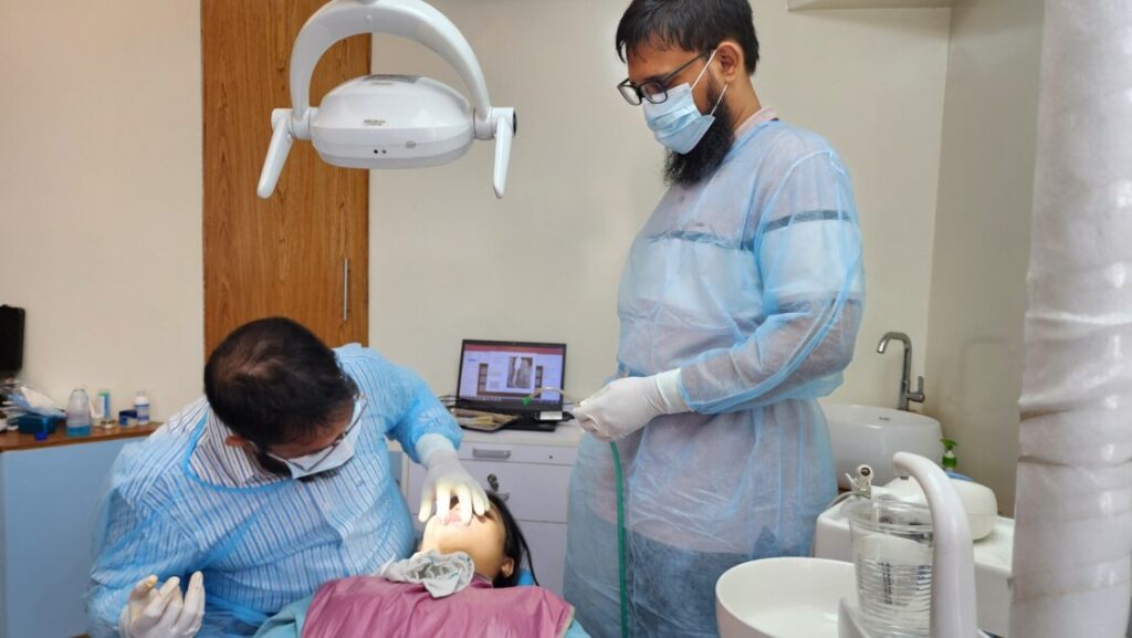 Clean dental clinic in Dhaka